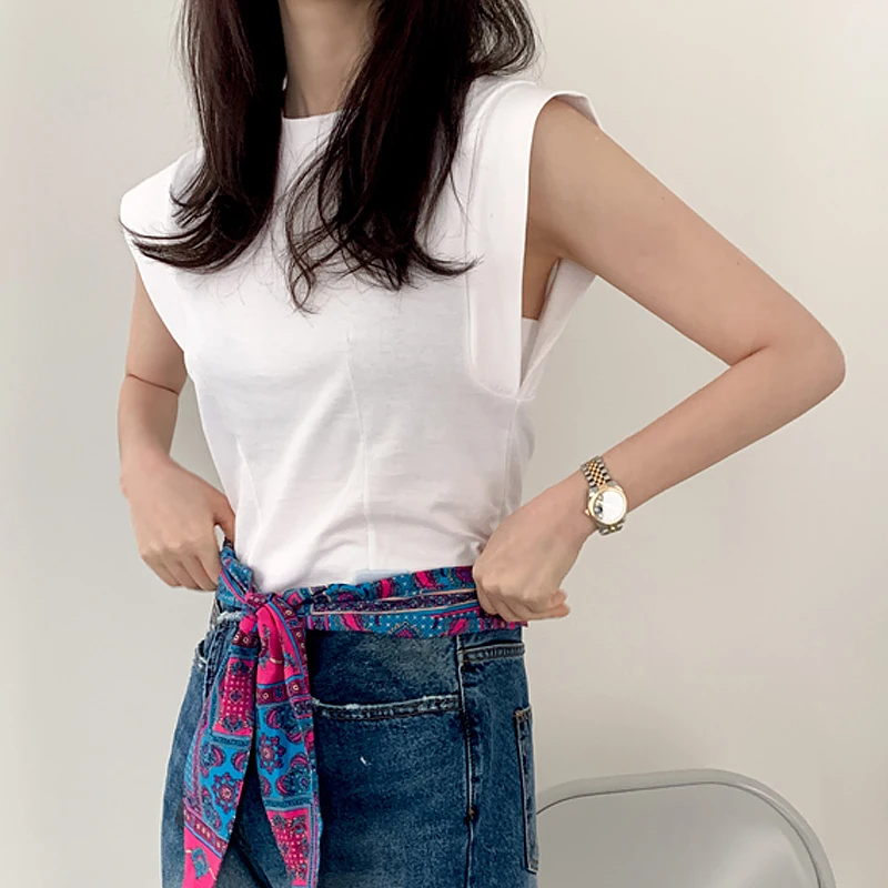 Мужская одежда летняя Корейская волна дизайн чувство Чистая красная задняя