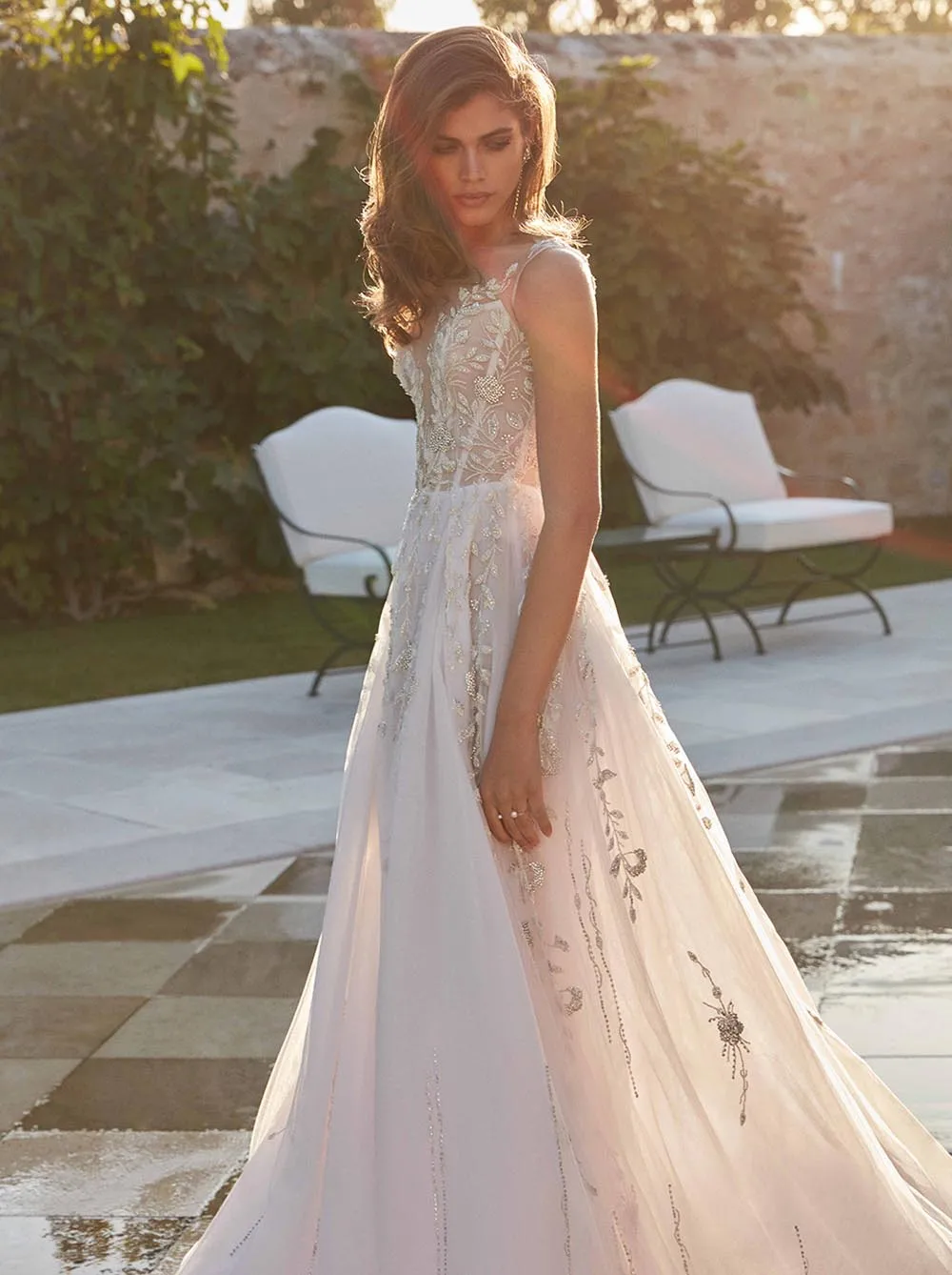 

Robe de mariee New arrival Beading 2021 Summer Beach Wedding Dress with Straps White Open Back Wedding Dresses Vestige De Noiva