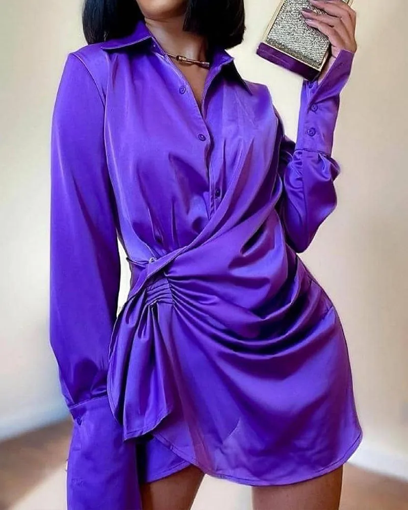 

Однотонное ДРАПИРОВАННОЕ дизайнерское платье-рубашка с длинным рукавом и пуговицами спереди