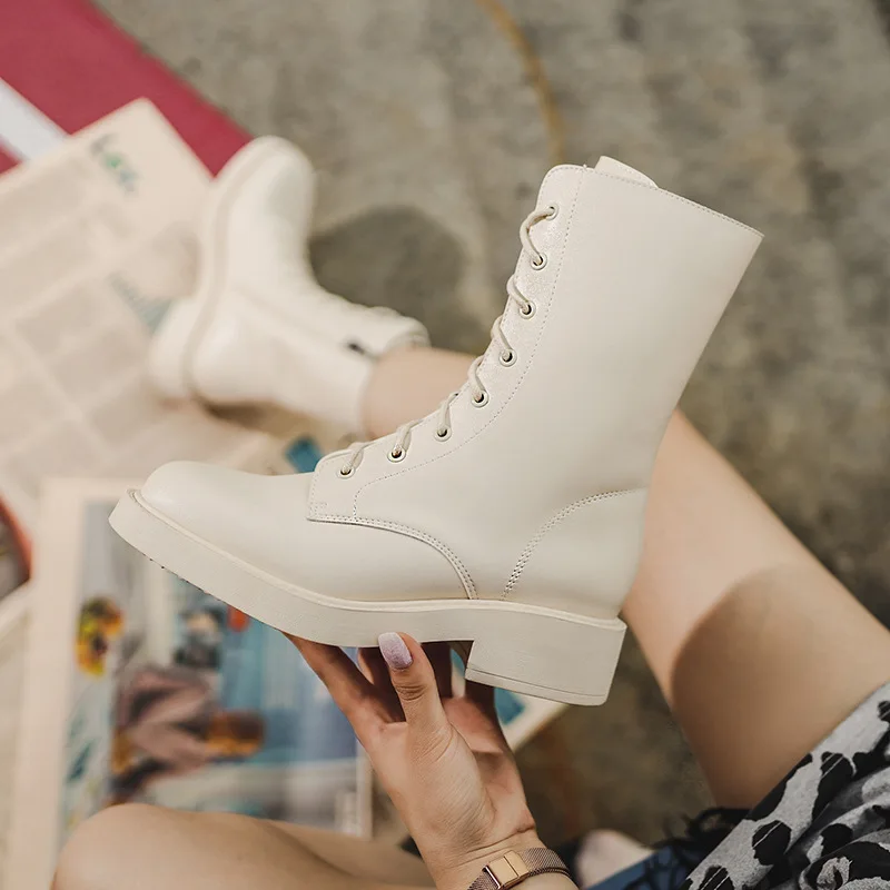 

Женские кожаные ботинки на плоской подошве, с круглым носком