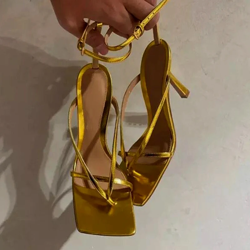 

Новинка 2021, женские босоножки на высоком каблуке с квадратным носком, сандалии на шпильке с черной пряжкой