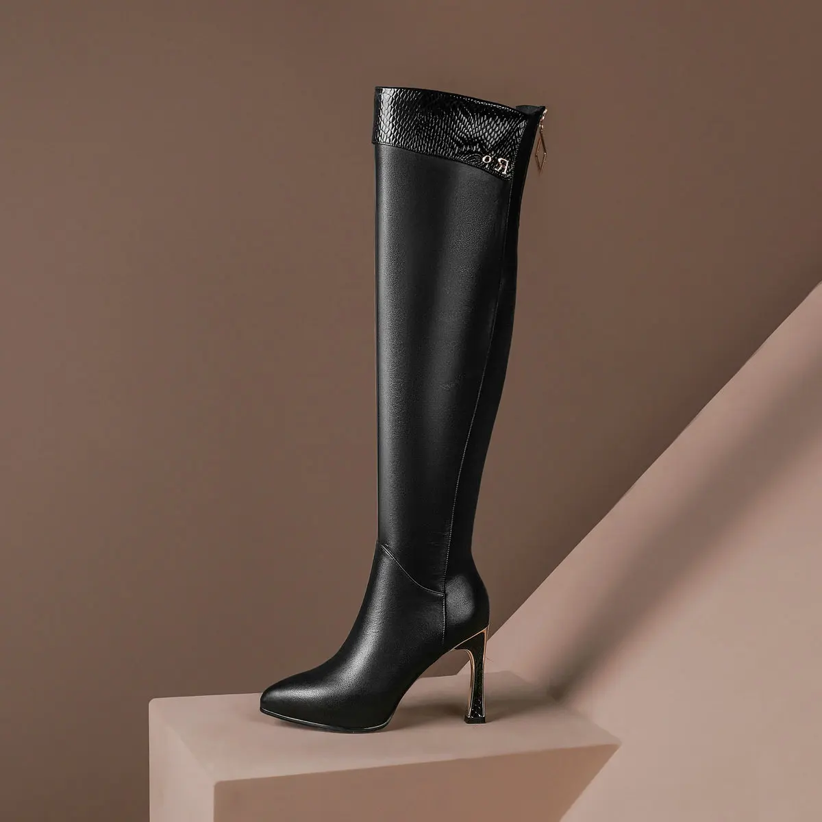 

New winter Genuine leather Knee-high boots Women boots Diamond fashion warm Fine with Female boots 100% cowhide Women shoes