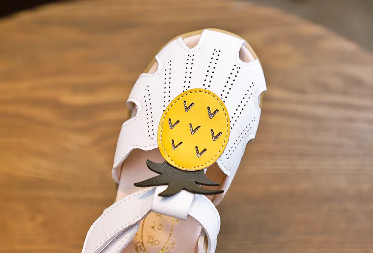 

2020 new summer children's sandals cute cartoon pineapple girl children cute princess casual shoes beef tendon bottom baby shoes