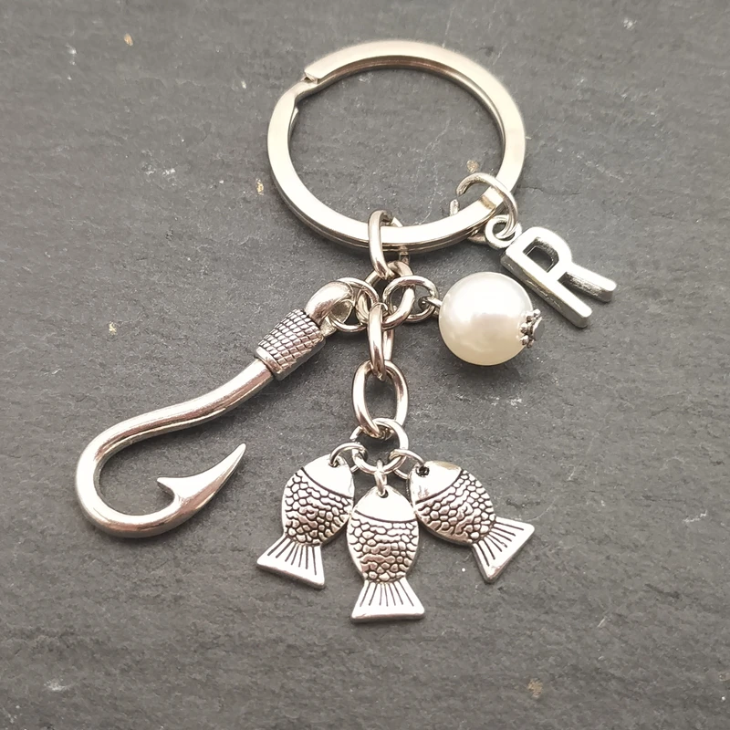 Креативный брелок 26 букв Рыбный крючок жемчужный неправильный кулон Золотая