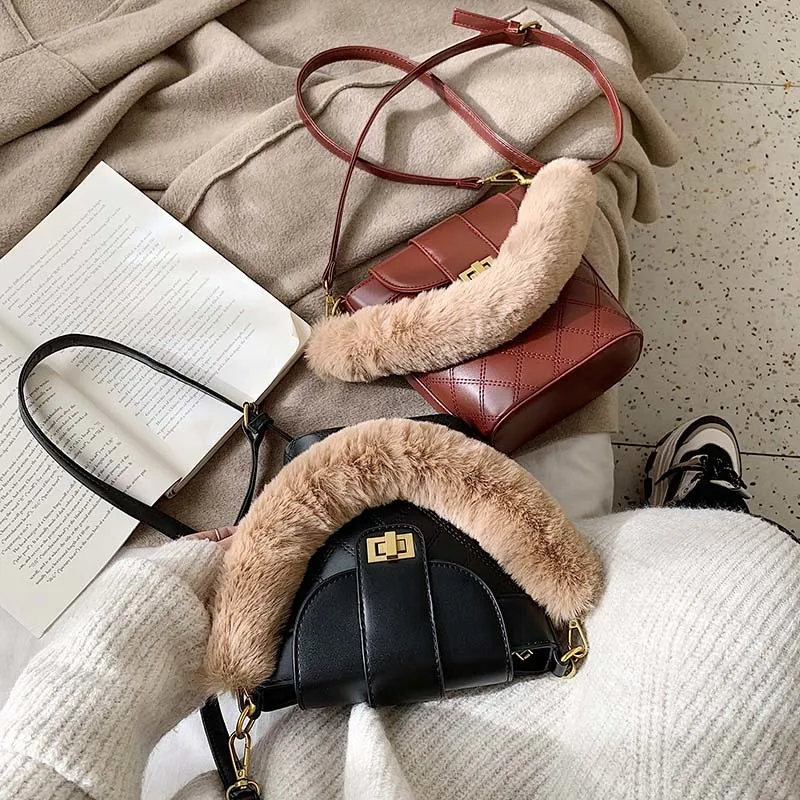 

XGVOKH Luxury lock Plaid Winter Warm Plush Bucket handband Crossbody Bags For Women Messenger Bag Female Purses