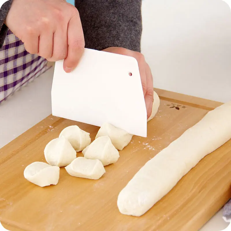 

Plastic Dough Scraper Cream Smooth Cake Spatula Baking Pastry Tools Kitchen Butter Knife Dough Cutter Baking Pastry Tools
