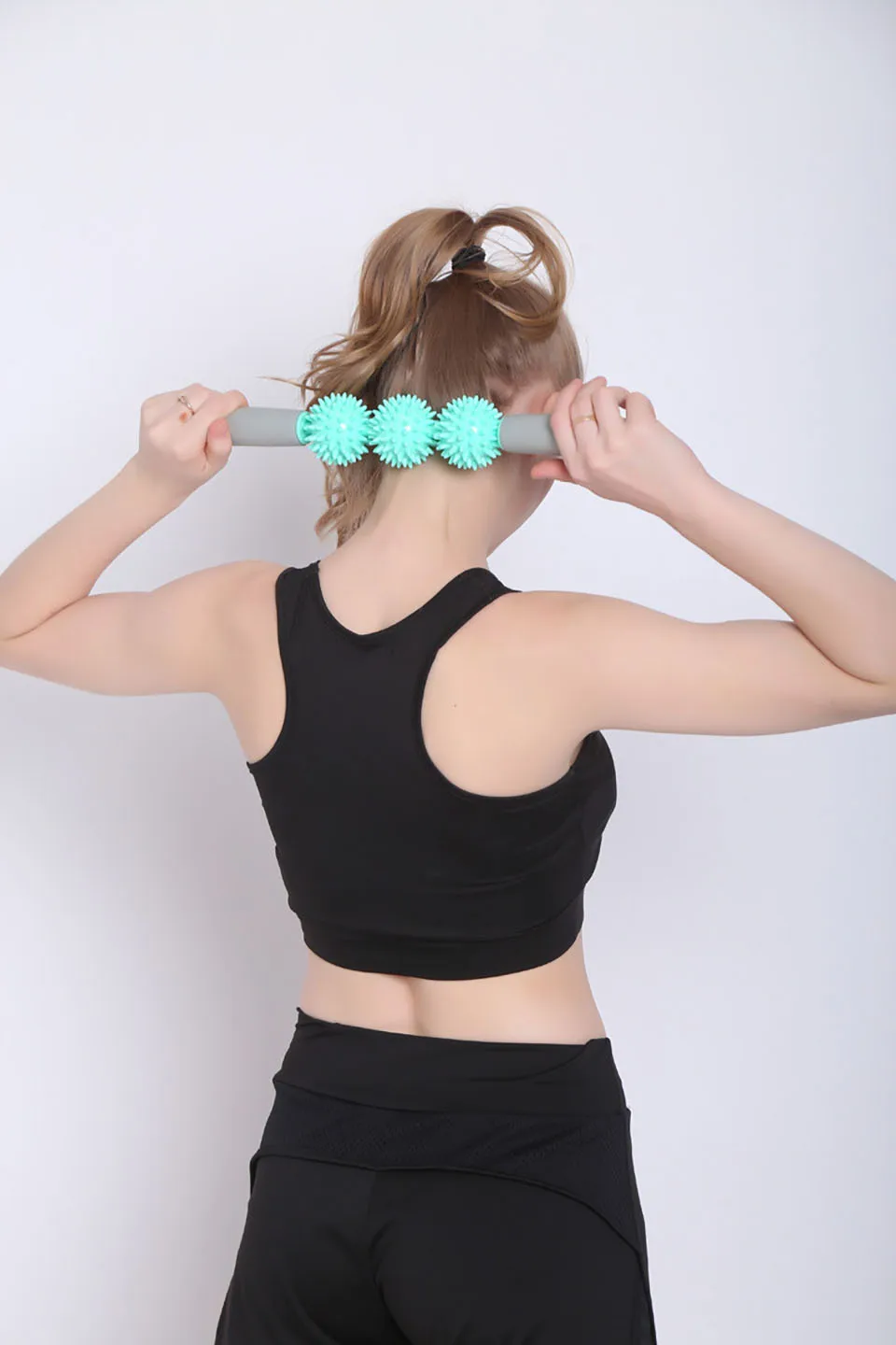 

18inch Gym Muscle Massage Roller Yoga Stick Muscle Body Massage Relax Tool Muscle Roller Sticks with Point Spiky Ball