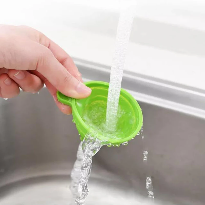 

MINI Kitchen Tools DIY Food-Grade Folding Silicone Funnel Household Liquid Dispensing Mini Funnel Random Color