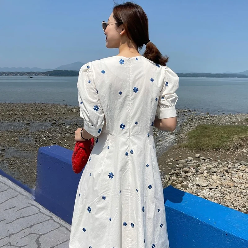 

Kimotimo Little Daisy Floral Dress Women Korean Chic Summer Tender V-neck Puff Sleeve Slim Waist Creasing Casual Long Dresses