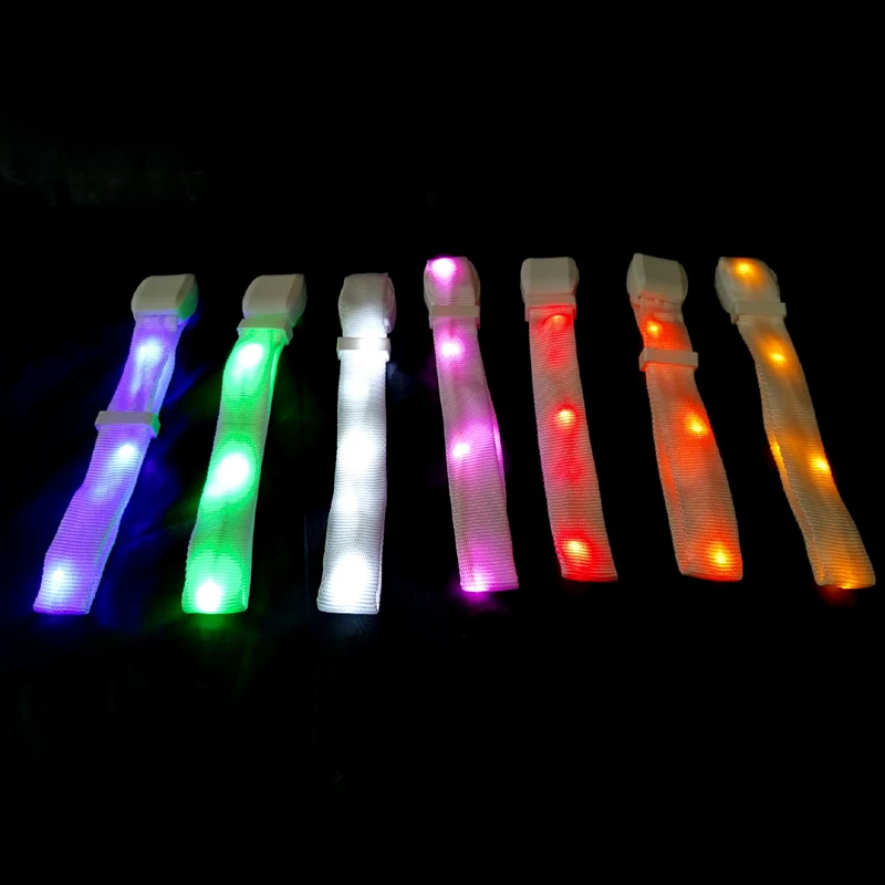 

Music Activated Sound Control Led Flashing Bracelet Light Up Bangle Wristband for Night Club Party Event Bar Disco Cheer 200pcs