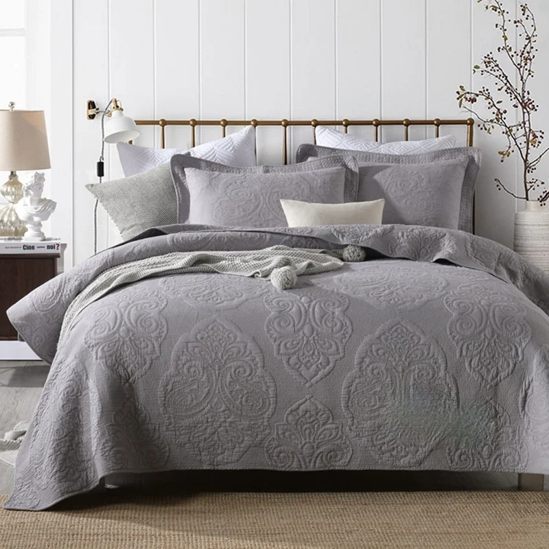 

American Bedclothes Three Piece Set Of Pure Color Embroidered Quilted Quilt