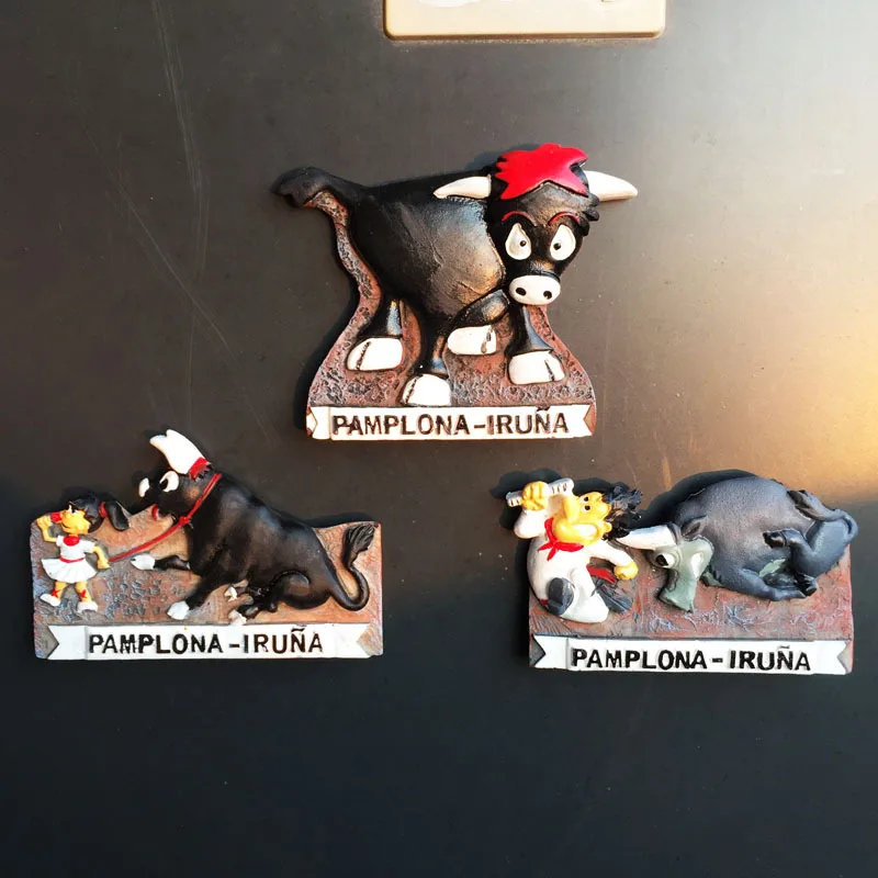

Spain Pamplona Benniu Day souvenir handmade painted magnet refrigerator magnet
