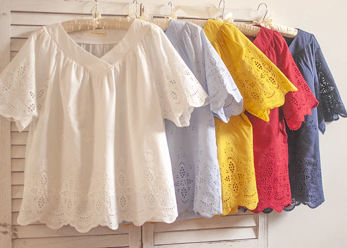 

2021 Новая женская летняя футболка Япония Стиль в стиле «Mori Girl» и с треугольным вырезом на шее Hollow out хлопковая футболка с короткими рукавами и...