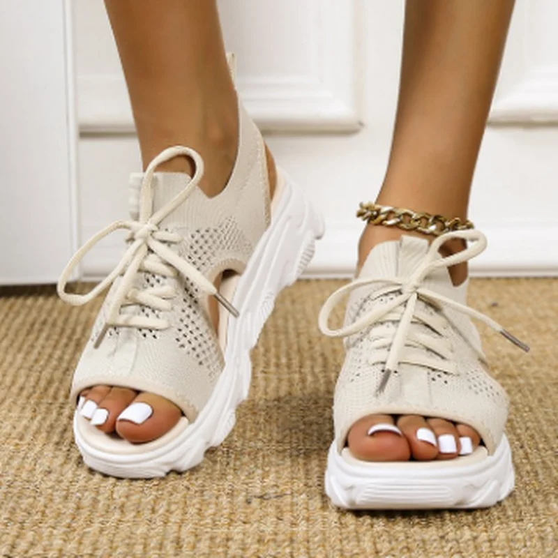 Женские босоножки на низком каблуке летние сандалии-гладиаторы с плоской