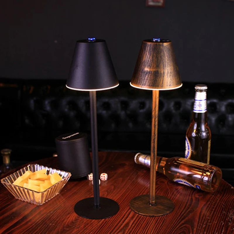 

Nordic LED Iron Art Atmosphere Fashion Desk Lamp Touch Dimming Metal Eye Protection Table Lamp For Bar Living Room Bedroom Light