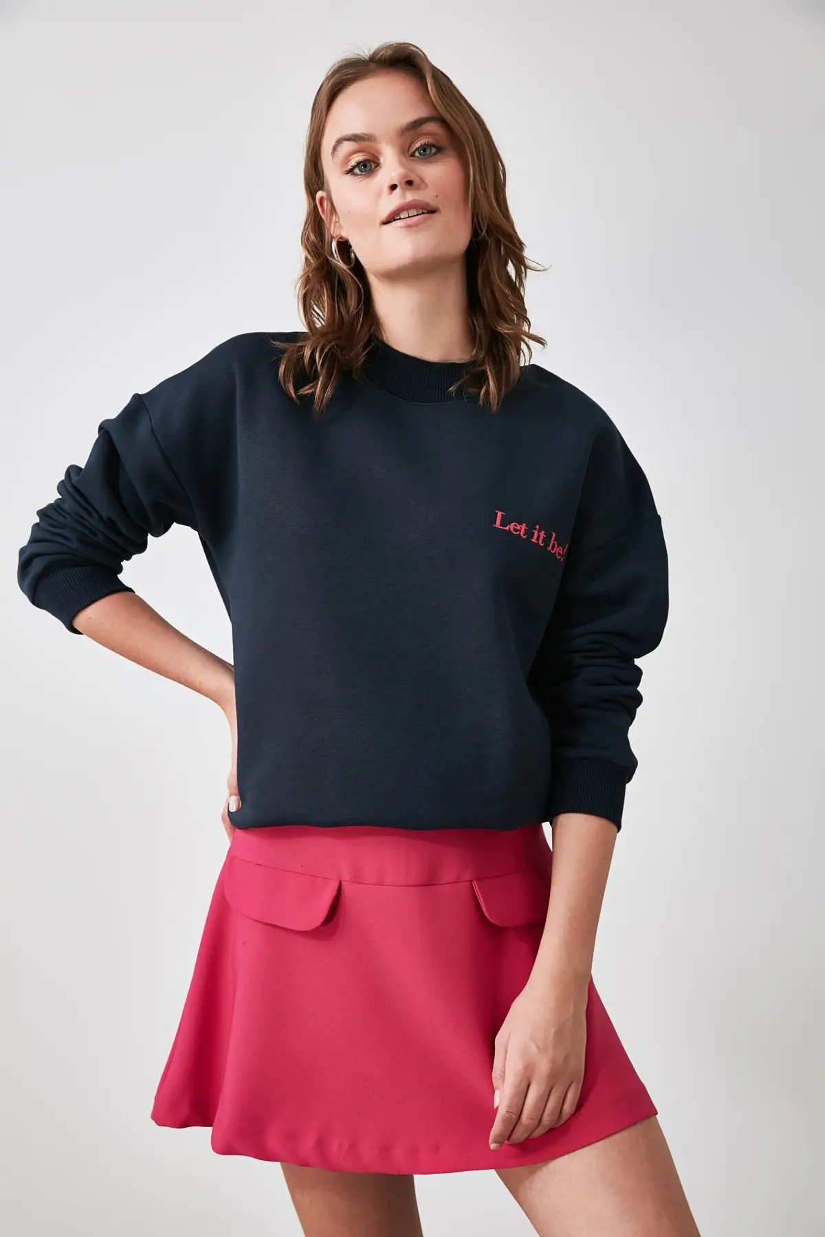 

Trendyol Embroidered Sweatshirt TWOAW21SW1064