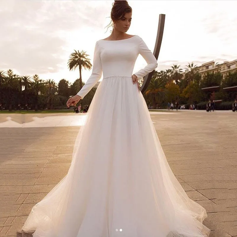 

2021 Simple Wedding Dresses Soft Satin With Tulle Beach Bridal Gowns Open Back Long Sleeve Sweep Train Princess Party Dress