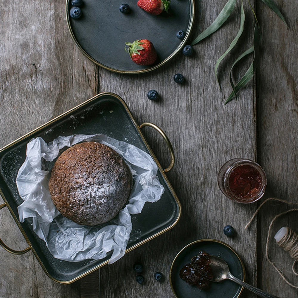 

Женский винтажный круглый металлический сервировочный поднос, креативный Ретро Антикварный поднос для хранения дисков, обеденные тарелки,...