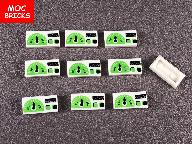 10 шт./лот MOC кирпичная плитка 1x2 с зеленым манометром и черной указкой
