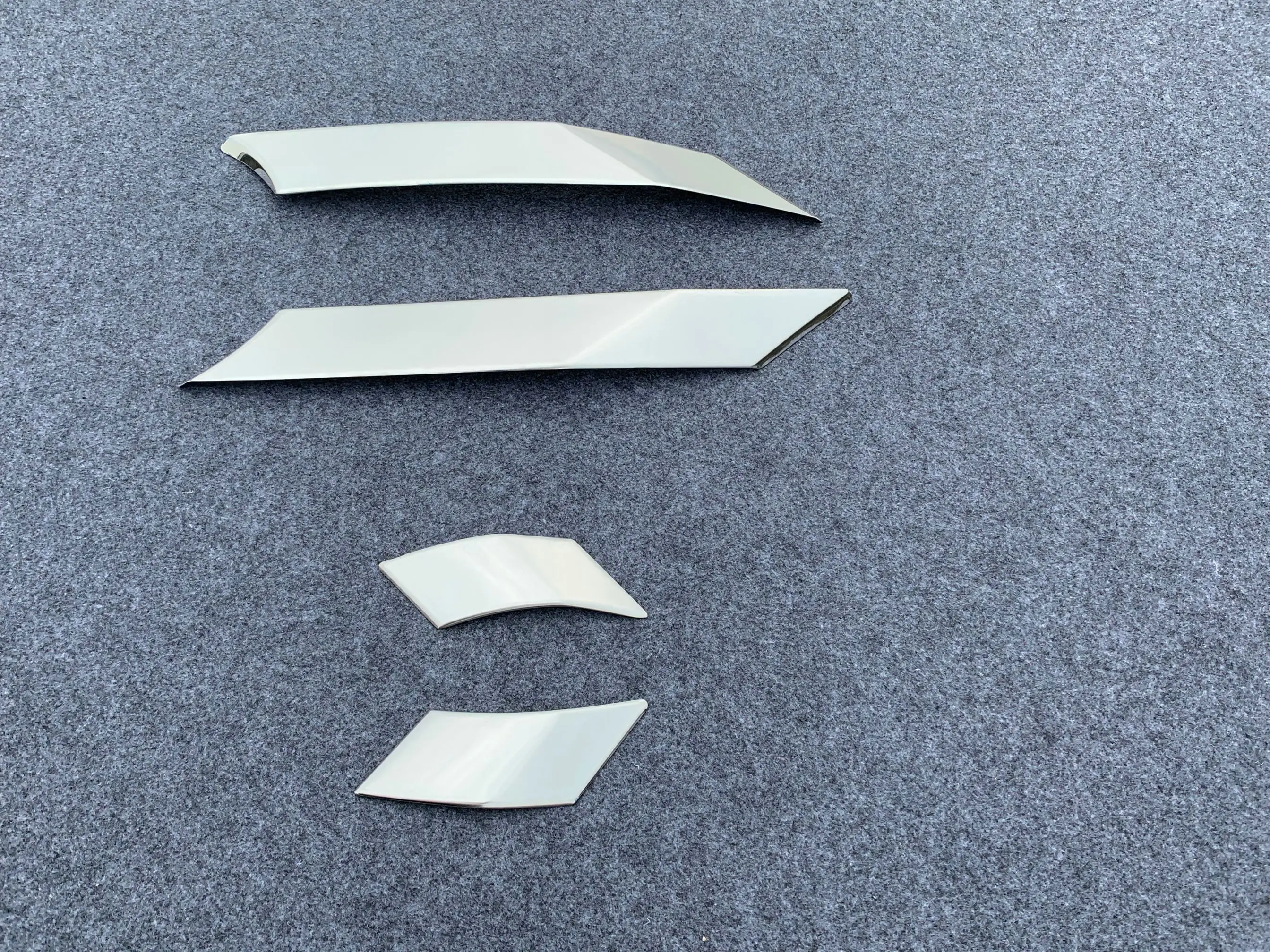 

Steel Chrome Door Window A C Pillar Post Molding Cover For Toyota Rav4 2019-2020