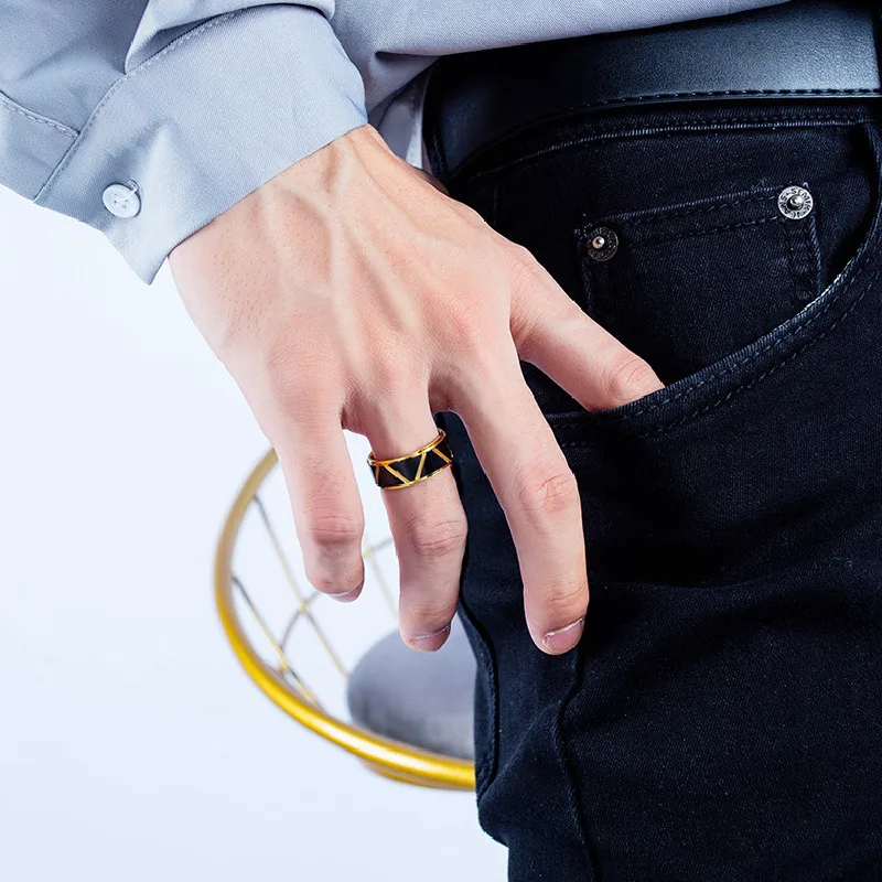 Мужское кольцо из титановой стали черное золото | Украшения и аксессуары