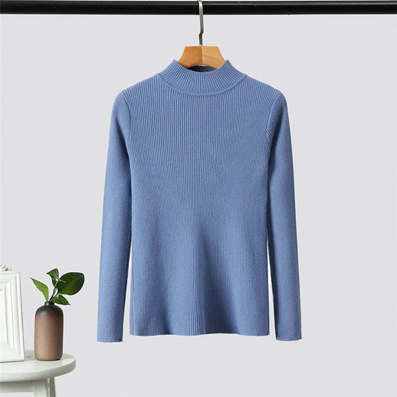 Женский трикотажный свитер-водолазка однотонный облегающий пуловер в полоску с