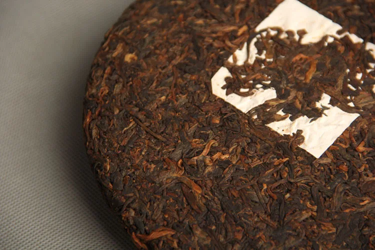 Китайский традиционный Императорский чай зрелые золотые бутоны LaoBanZhang чайный