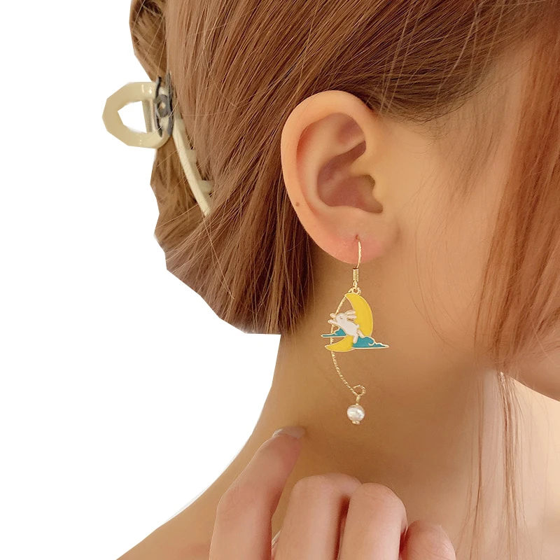 

Elegant Fashionable Jewelry Fan Earrings Original Palace Restoring Asymmetric Retro Silver Pin Earrings Simplicity Earrings