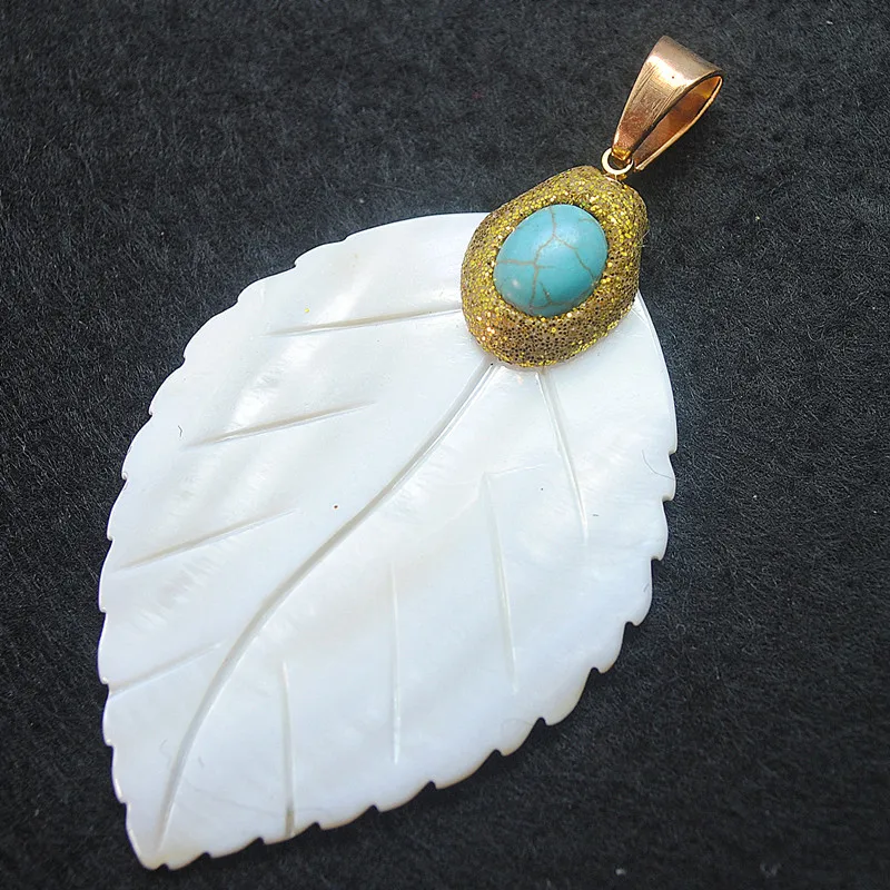 

white shell pendants carving leaf with golden color natural loose mother of pearl for women jewelry making findings top selling