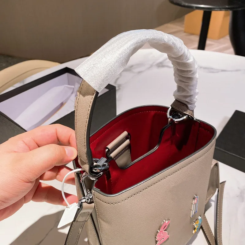 

116480 2021 new fashion ladies bucket bag trend wild ladies messenger bag shoulder bag handbag