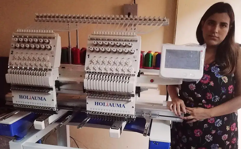 Автоматическая компьютерная вышивальная машина с 2 головками высокоточная новая