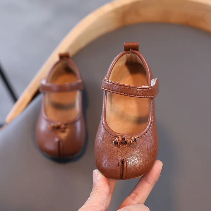 

Girl Leather Shoes Autumn New Kids Girls Princess Shoes Solid Color Bowtie Baby Girl Shoes Toddler Sneakers Many Designs SMG2664