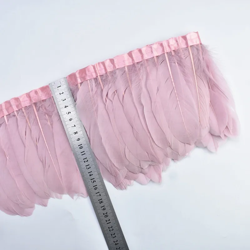 

1yards White Dyed Goose Feather Trim Clothing Wedding Feathers Decoration Feathers for Crafts Home Decoration Feathers Trims