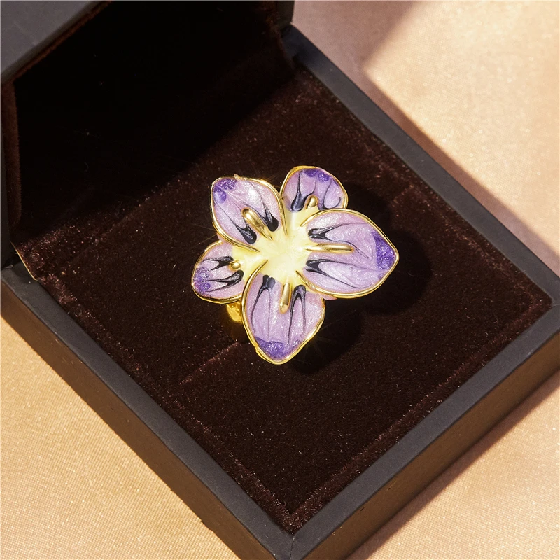 

Fashion Exquisite Light Luxury Purple Flower Valentine's Day Gift Ring Engagement Party Jewelry Ring Jewelry Wholesale