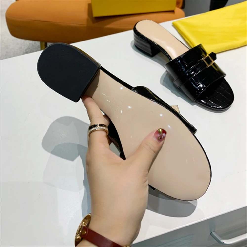 

2021 New Spring Summer Women's Slippers Genuine Leather Shoes Luxury Brand Ladies Slippers Hot Sell Outside Shoes Size36-42