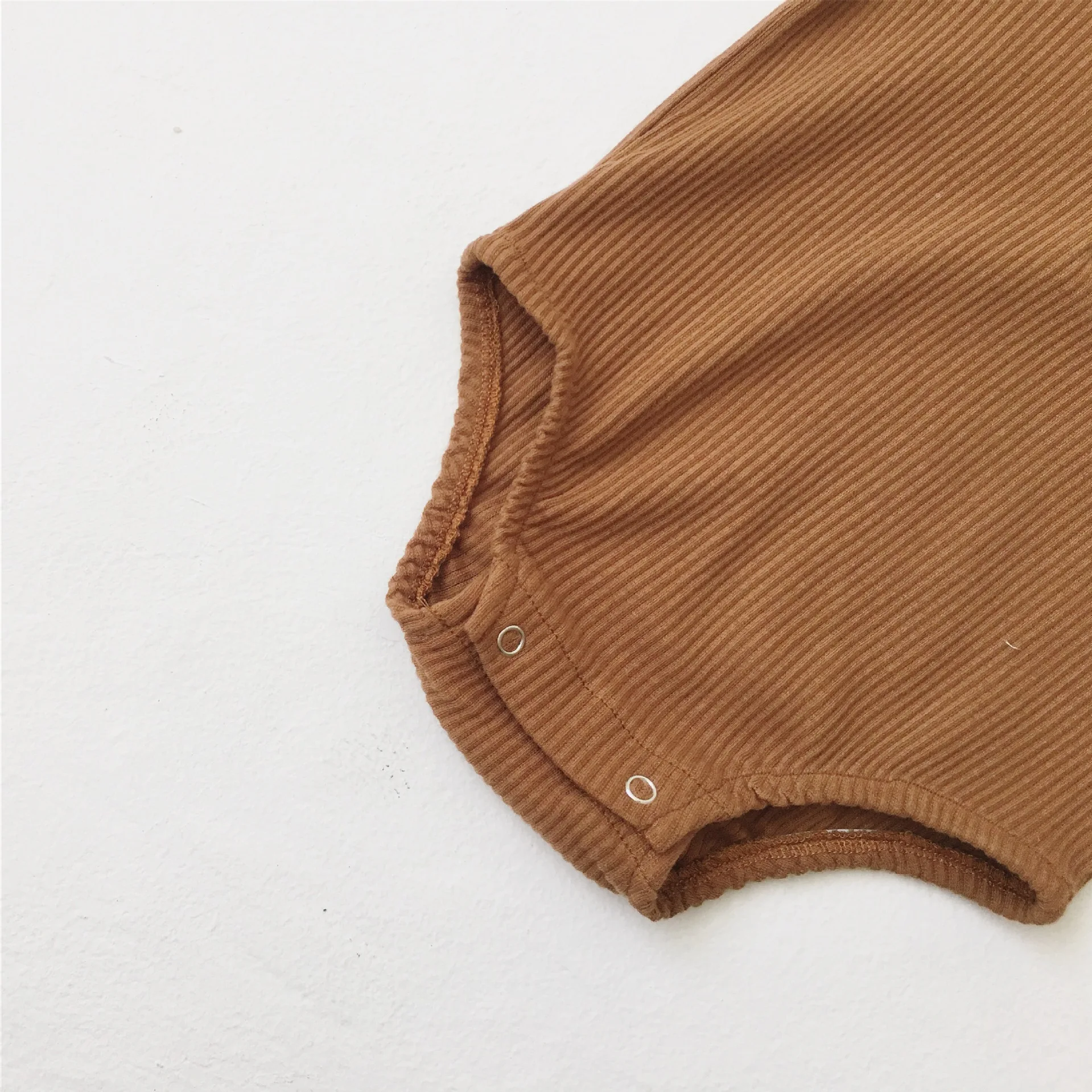 Ребристые Комбинезоны для маленьких девочек Осенняя одежда новорожденных