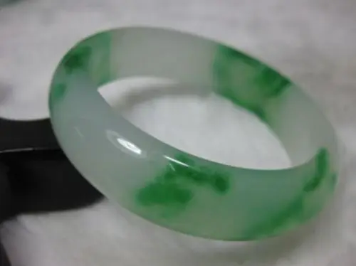 

60MM VERY FINE RARE NATURAL GREEN WHITE JADEITE BRACELET BANGLE
