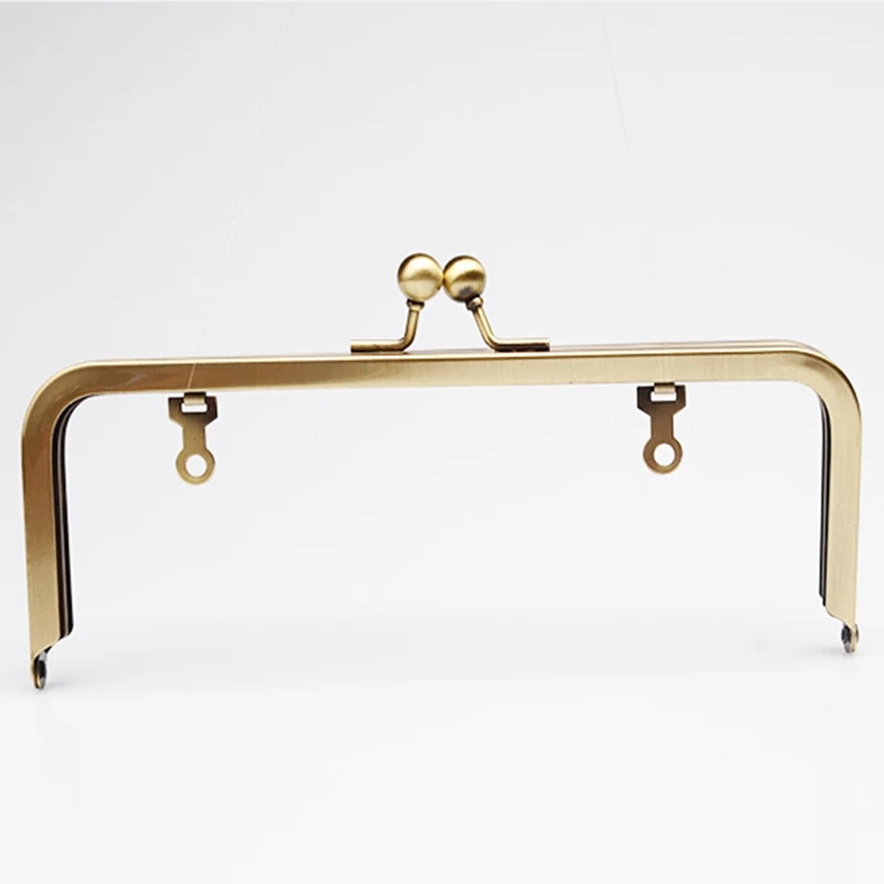 

8x3 дюйма (20x7,5 см) Большая античная латунная рама клатча, рама для кошелька с цепочными петлями