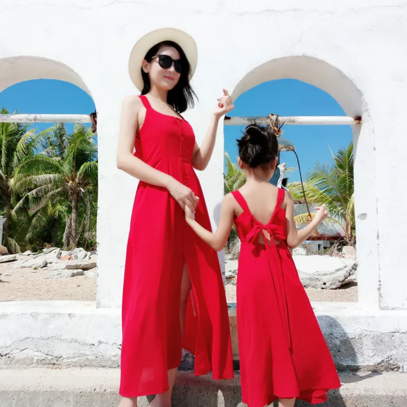 

Women Beach Dress Family Matching Mother Daughter Clothes Back Hollow with Bow Party Dress Kids Girls Dress Family Outfits CA999