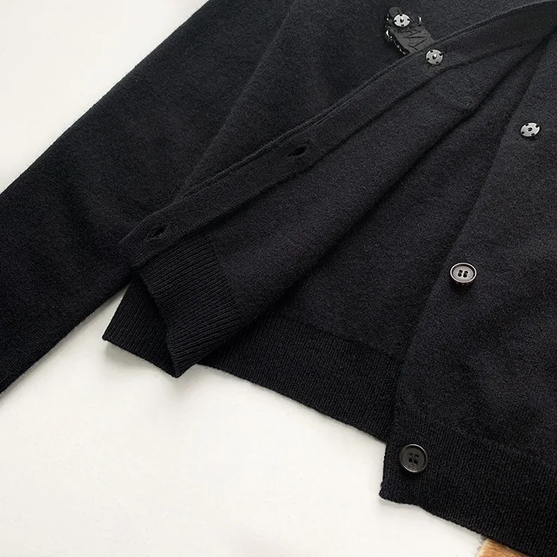 

Women Black Knit Cardigan Rhinestone Buttons O-neck Long Sleeve Early Spring Ladies Sweaters