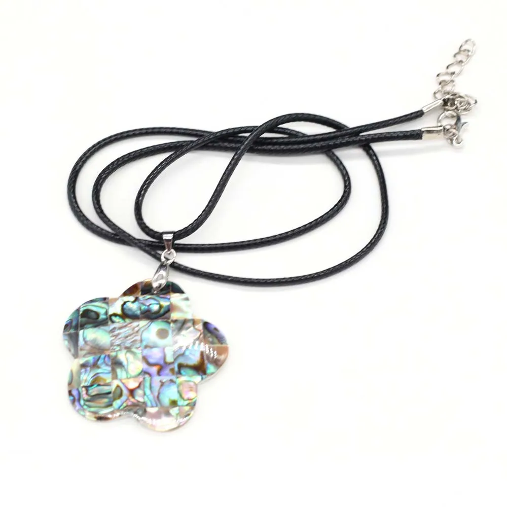 

Natural Mother of Pearl Shell Necklace with Flower Shape Abalone Shell Pendants Necklaces Neck Chain for Women Men Jewelry Gifts