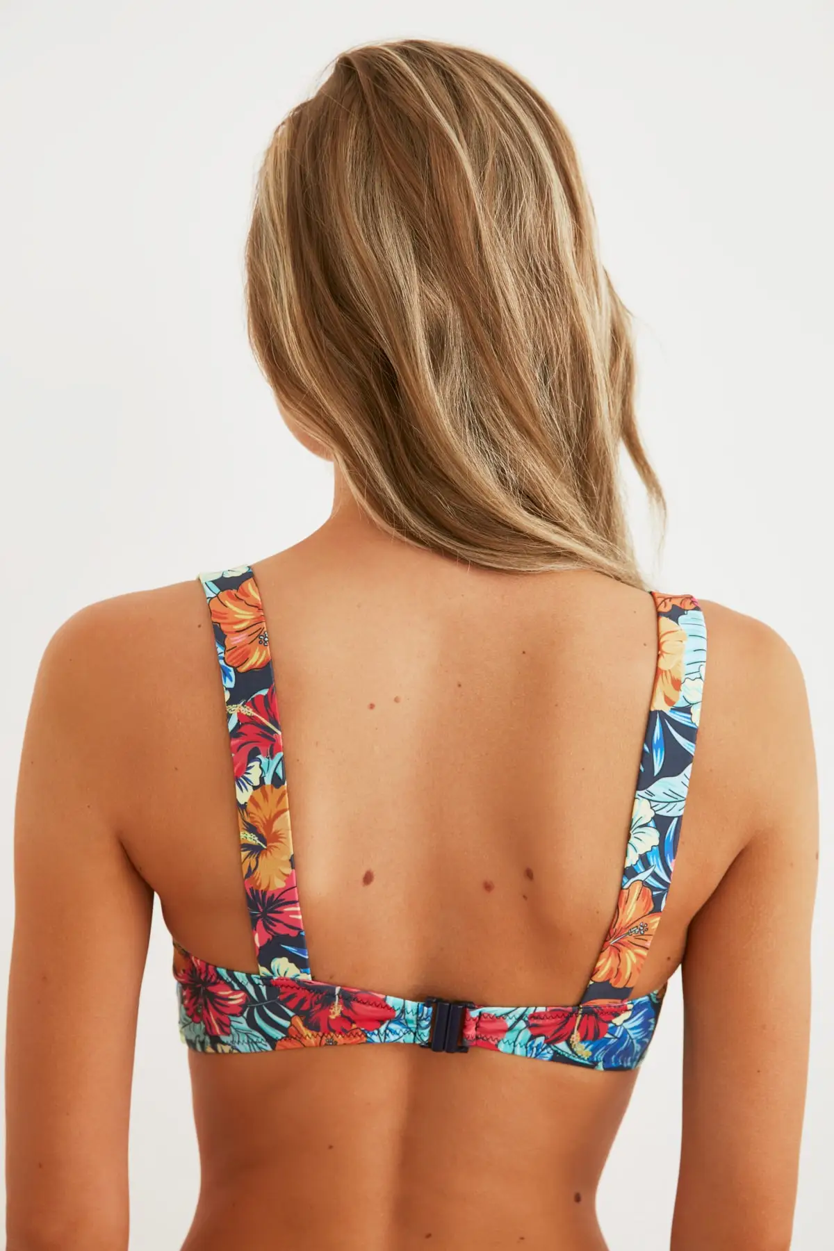 

Trendyol Flower Print Bikini Top TBESS21BU0361