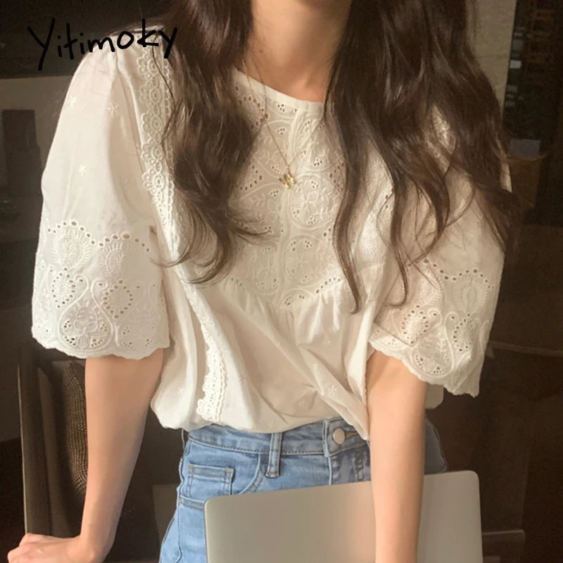 

Shirts & Blouses