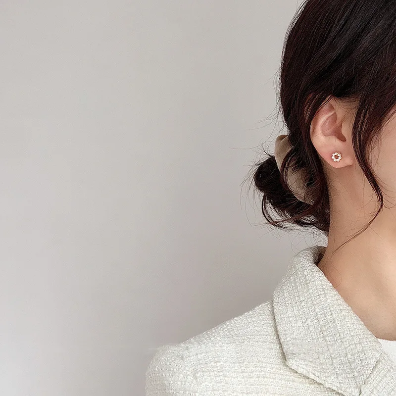 

2021Trend Simple Circle Pearl Small Earrings for Women Lovely Girl Students Mini Jewelry Gift