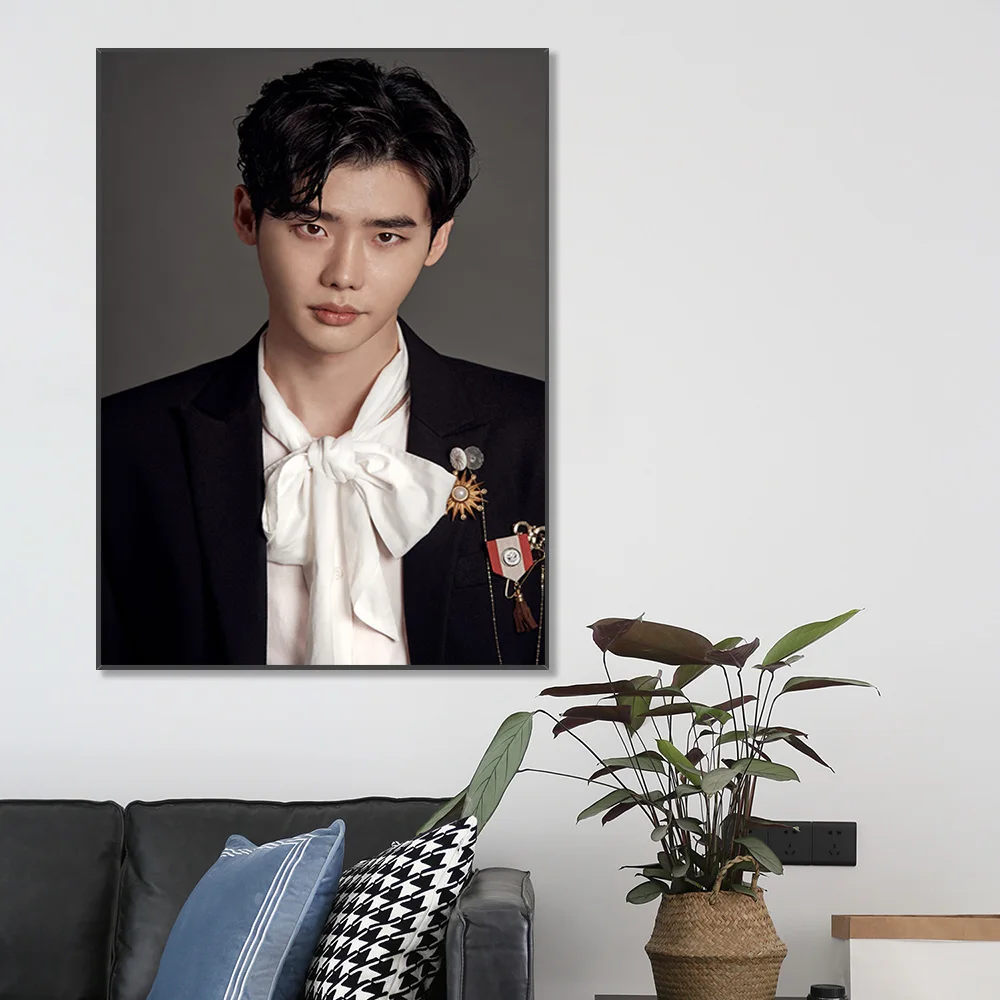 

Canvas Painting Wall Art Korean Star Lee Jong Suk Posters and Prints Room Decor Pictures for Living Children Home Decoration