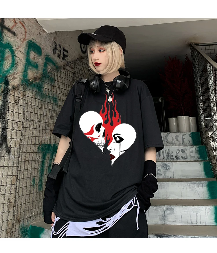 Черная Женская футболка в стиле Харадзюку свободная летняя Темная с коротким