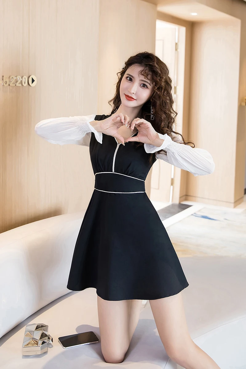 

COIGARSAM French Style Women one-piece dress korean Spring Vintage High Waist V-Neck Dresses Black 2781
