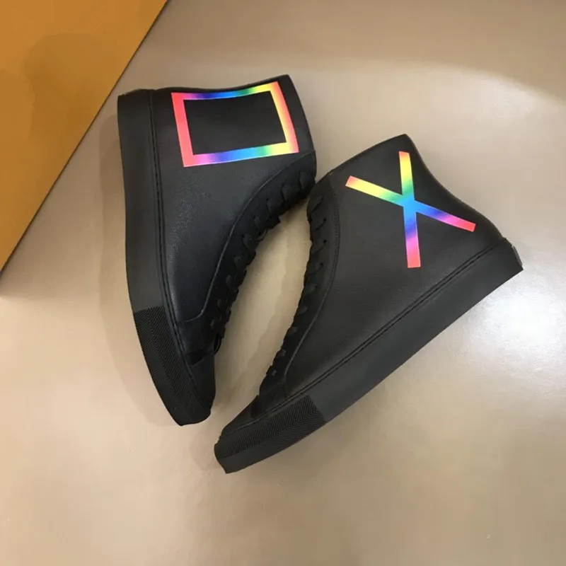Высококачественные мужские кроссовки из черной кожи с радужным принтом Высокие