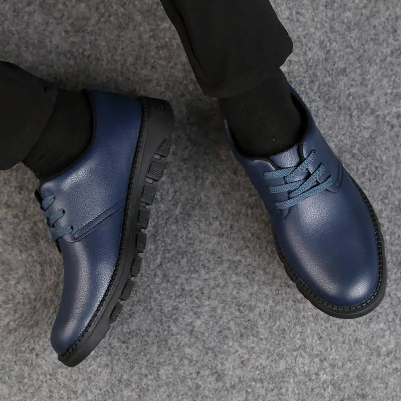 

Trekking Sneakers Loafers Sneakers Man Sport Gym Running Sneakers Massive Soles Men's Sports Boots Without Heels Tennis 35-39