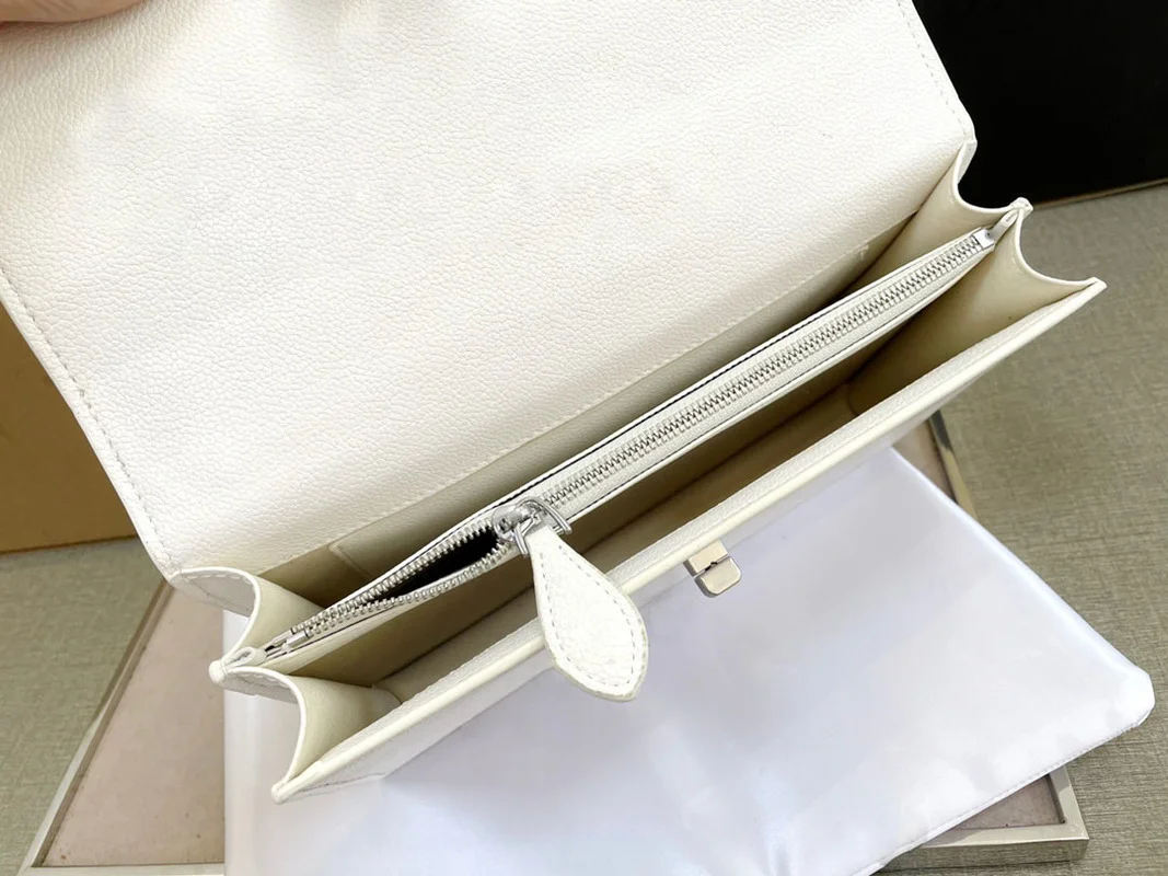 

100867 79 80 2021New ladies' high quality multi compartment practical messenger bag